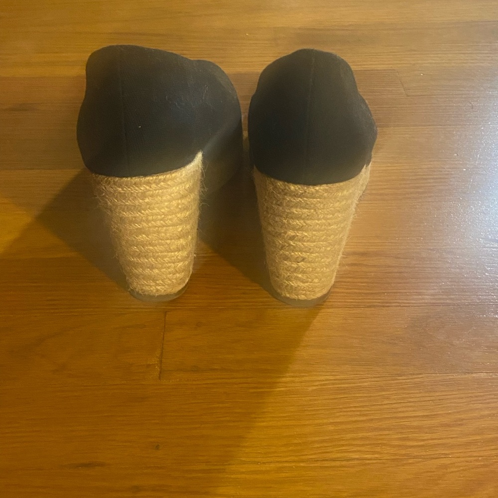 Wedge slip on, canvas, used / great condition, size 9.5 - Picture 3 of 4